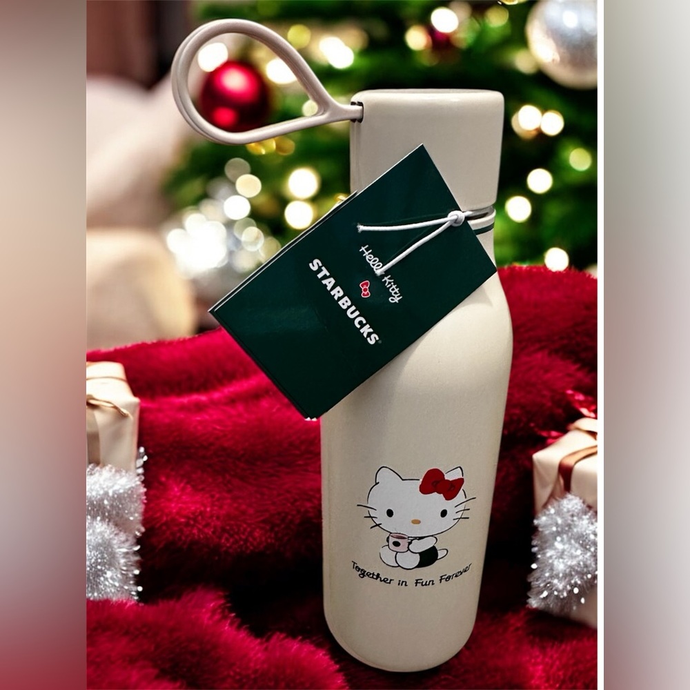❤️Starbucks x Hello Kitty 2025 Holiday Bottle, Boxed Plush, & Red Cup Bundle❤️ - Picture 4 of 6